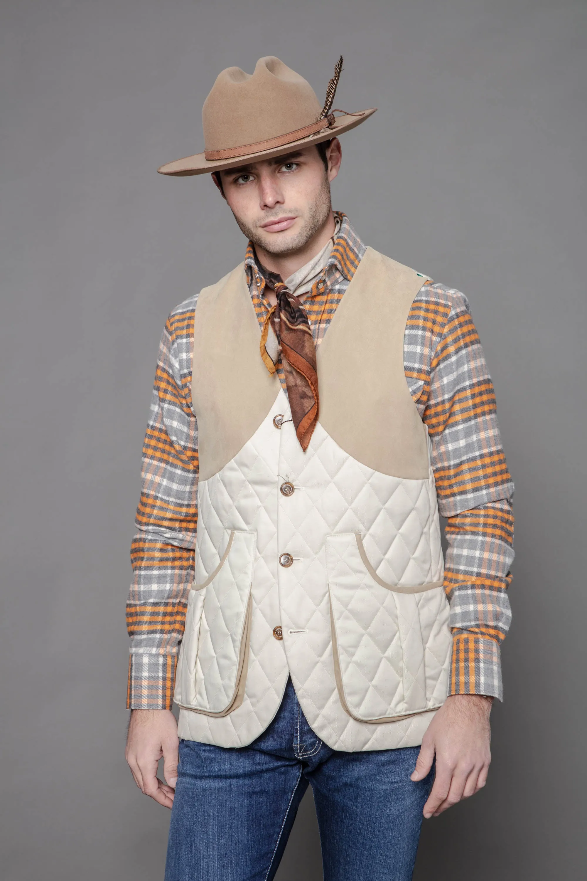 Gordon Field Vest in Ivory